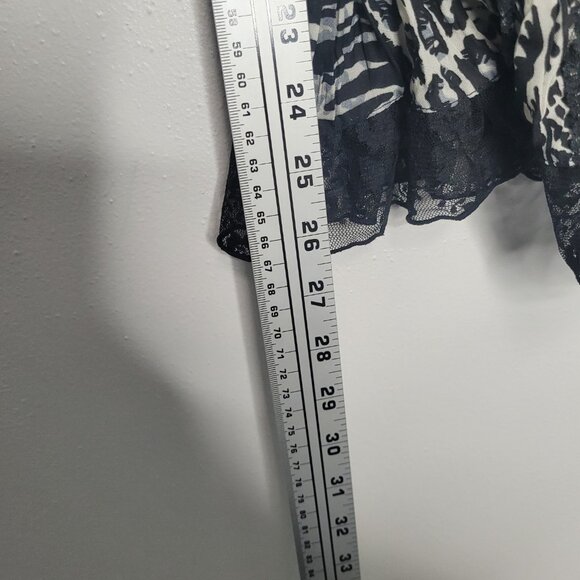 Larry Levine black white mixed print grunge lace abstract art to wear top large - Picture 7 of 7